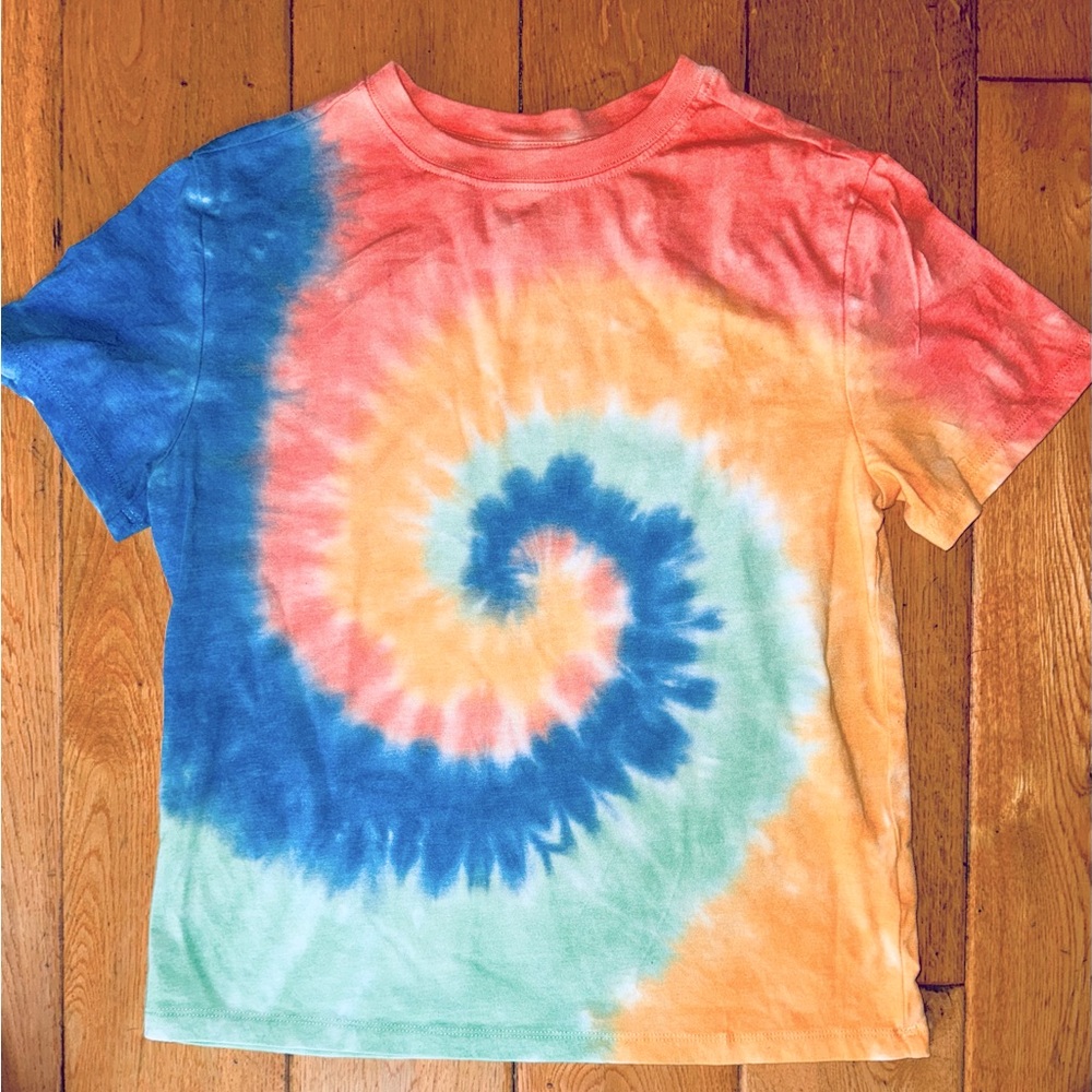 Boys TIE DYE T-Shirt Size Medium—Art Class Brand